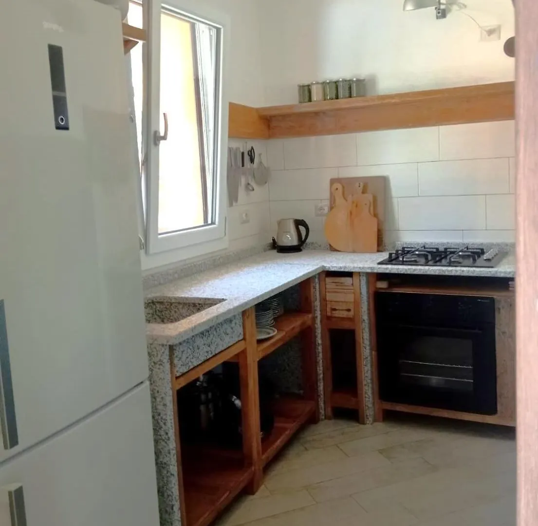 Ferienwohnung Casa Mutreku 1M From The Beach,2 Kitchens, 2 Showers Cala Liberotto Italien