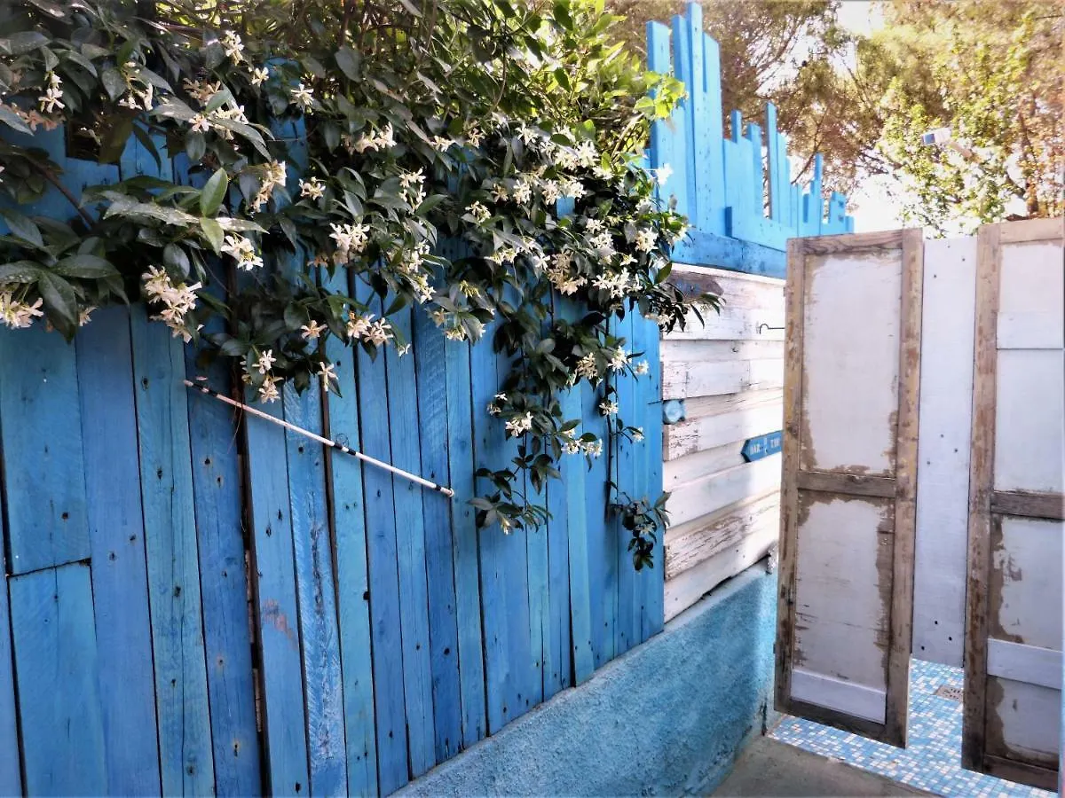 Casa Mutreku 1M From The Beach,2 Kitchens, 2 Showers Apartment Cala Liberotto Italy