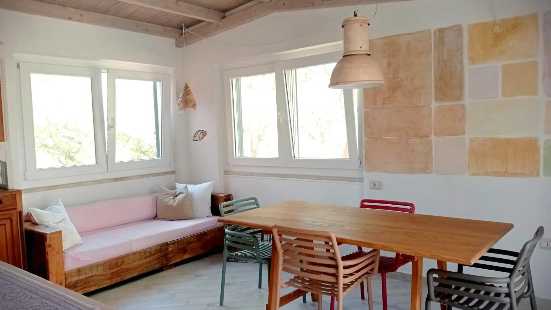 Casa Mutreku 1M From The Beach,2 Kitchens, 2 Showers Apartment Cala Liberotto Italy