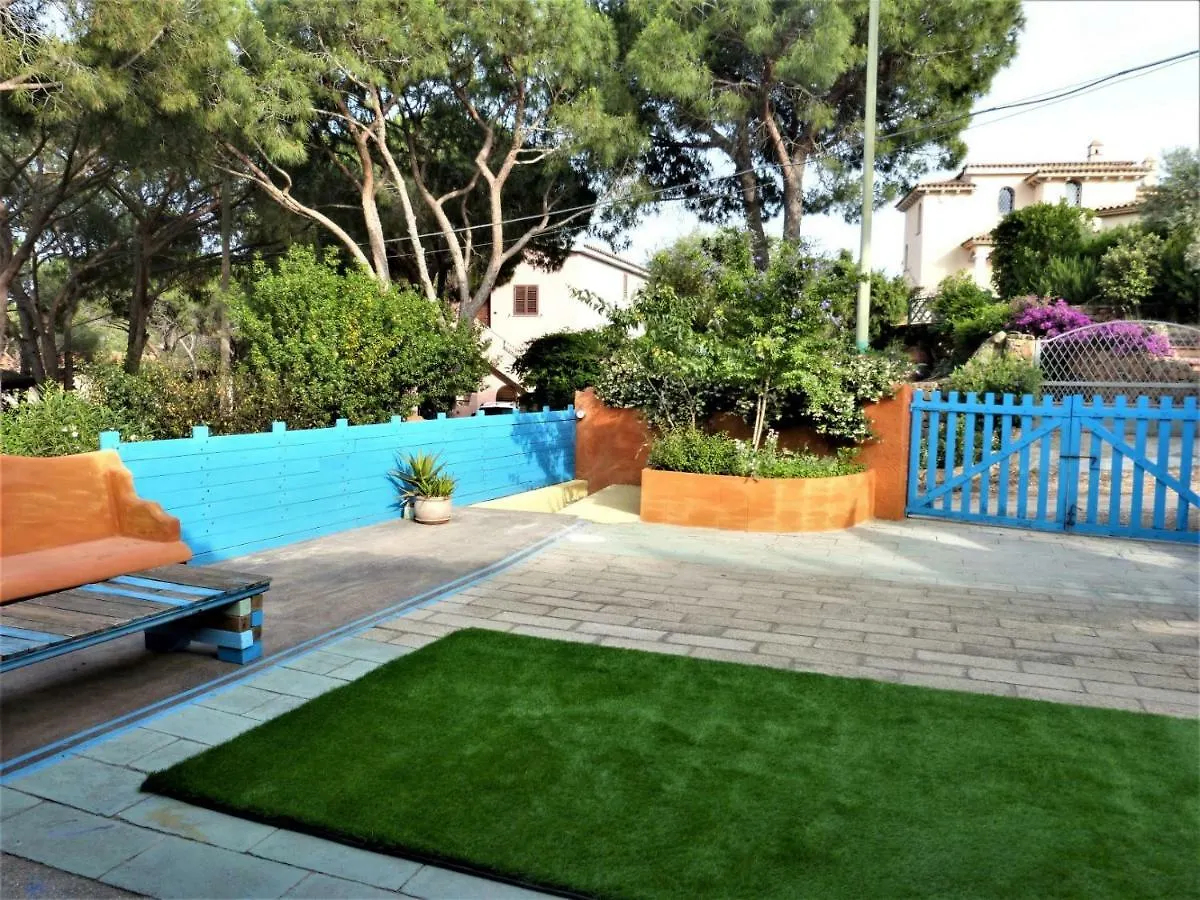 Casa Mutreku 1M From The Beach,2 Kitchens, 2 Showers Apartment Cala Liberotto